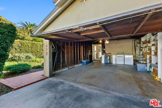 11672 Erwin Street, North Hollywood (los Angeles), CA 91606