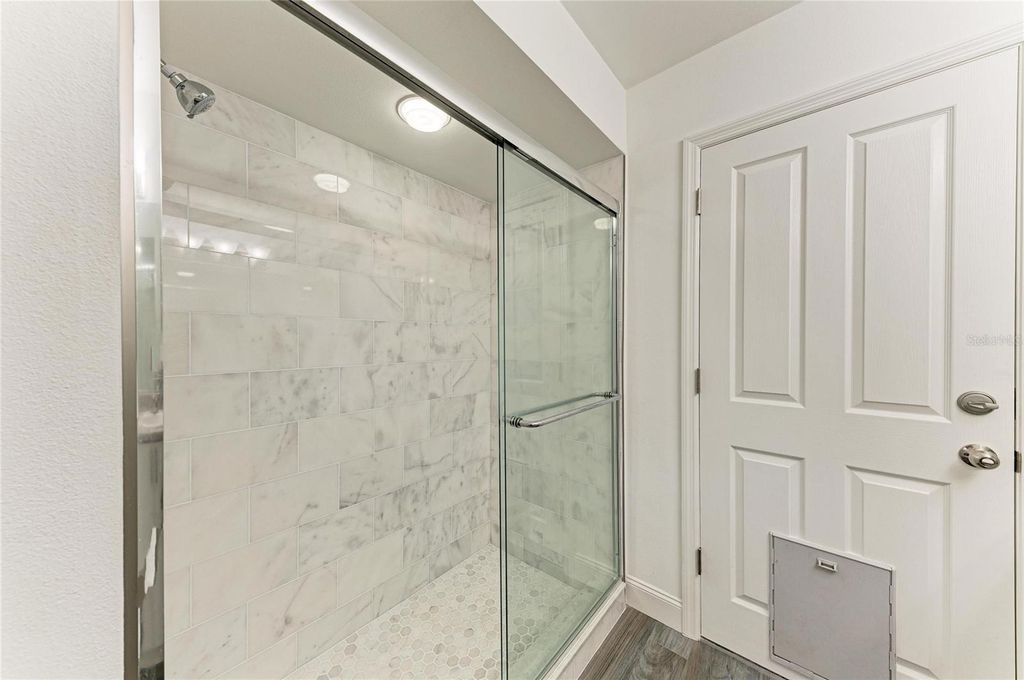 Image 39 of property listing at 6315 4TH AVENUE NW, Bradenton, FL 34209