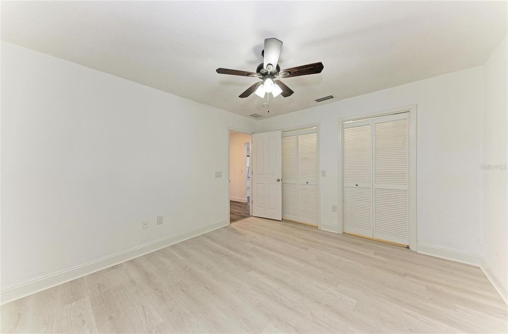 Image 46 of property listing at 6315 4TH AVENUE NW, Bradenton, FL 34209