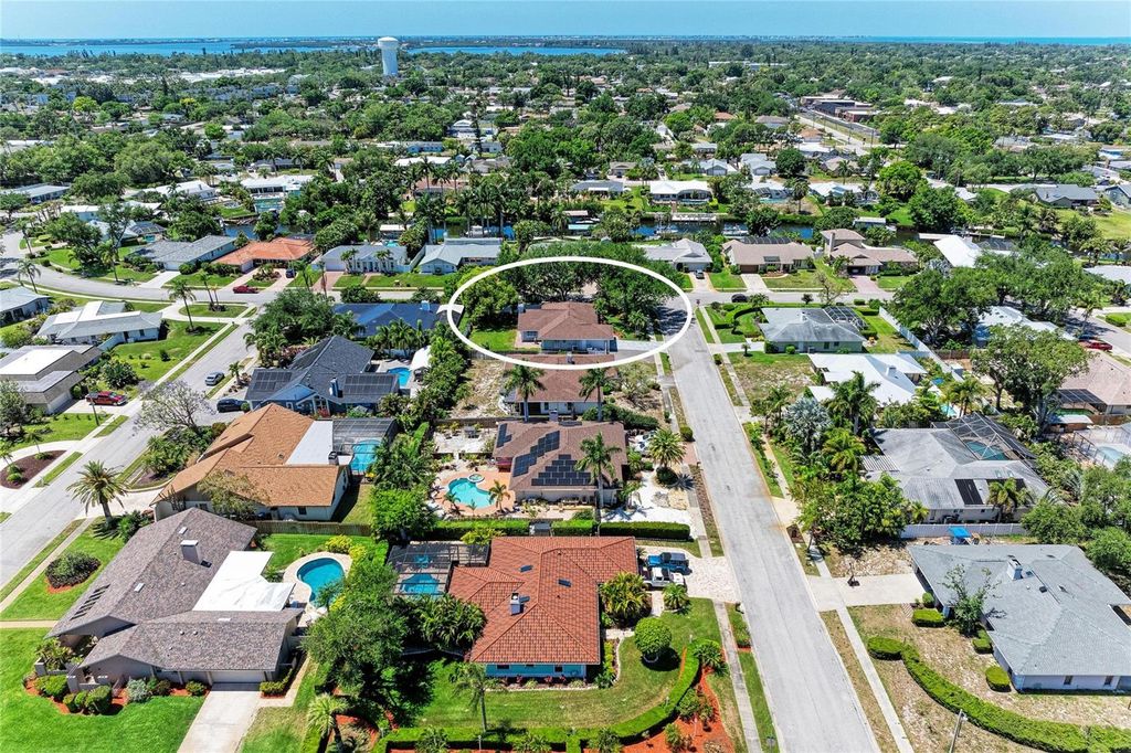 Image 57 of property listing at 6315 4TH AVENUE NW, Bradenton, FL 34209