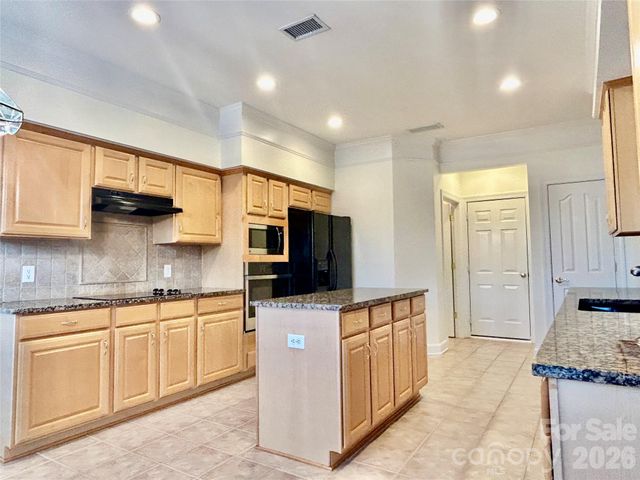 10879 Rogalla Drive, Charlotte, NC 28277