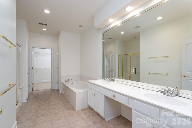 10879 Rogalla Drive, Charlotte, NC 28277