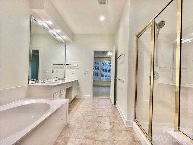 10879 Rogalla Drive, Charlotte, NC 28277