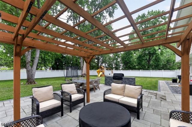 20 Arnold Drive, Parsippany-troy Hills Twp., NJ 07054