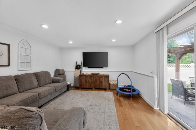 20 Arnold Drive, Parsippany-troy Hills Twp., NJ 07054