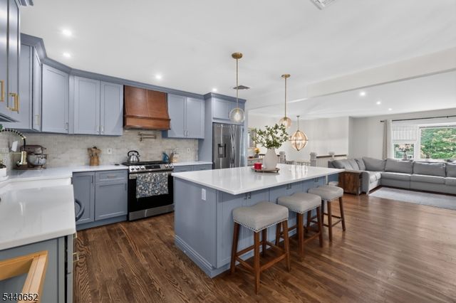 20 Arnold Drive, Parsippany-troy Hills Twp., NJ 07054