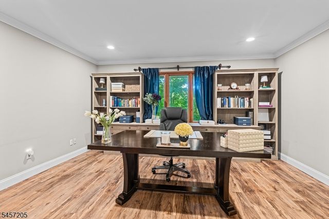 45 Brush Hill Rd, Kinnelon Boro, NJ 07405