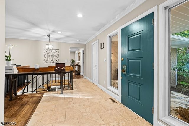 45 Brush Hill Rd, Kinnelon Boro, NJ 07405