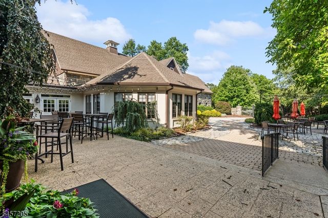 45 Brush Hill Rd, Kinnelon Boro, NJ 07405