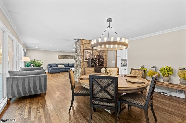 45 Brush Hill Rd, Kinnelon Boro, NJ 07405