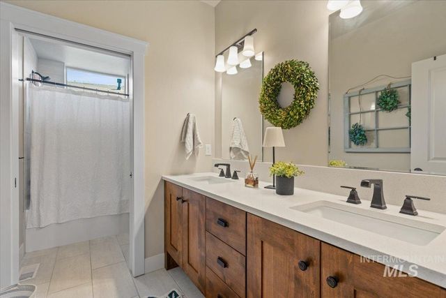 6217 W Ina Dr, Boise, ID 83703