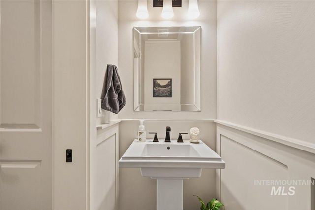 6217 W Ina Dr, Boise, ID 83703