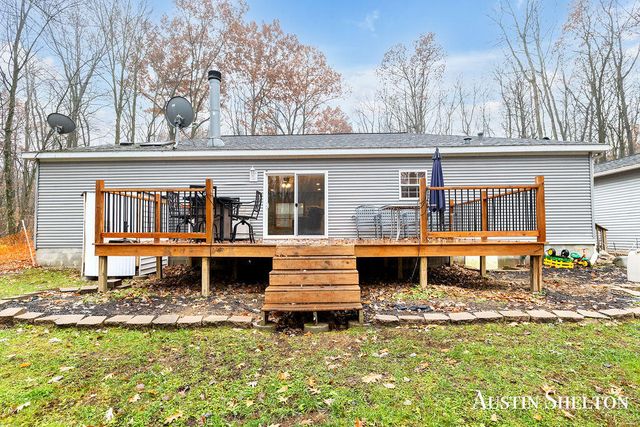 1475 Stalhood Drive, Kent City, MI 49330