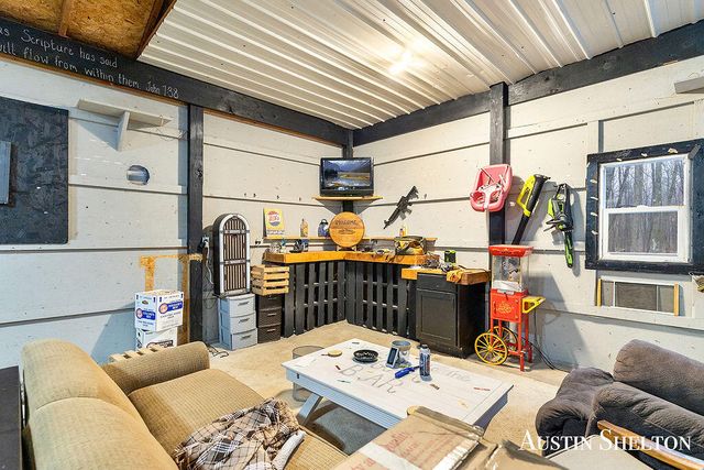 1475 Stalhood Drive, Kent City, MI 49330