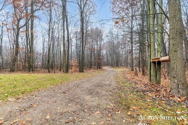 1475 Stalhood Drive, Kent City, MI 49330