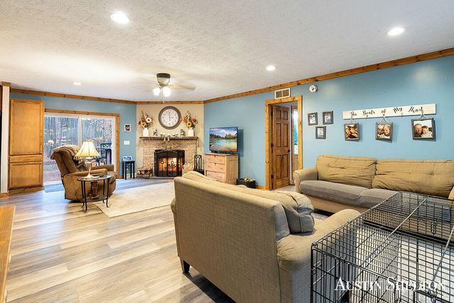 1475 Stalhood Drive, Kent City, MI 49330