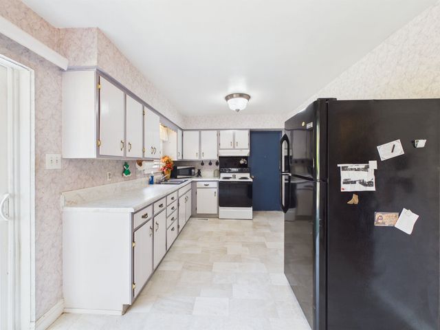 220 County Rd 123, Chesapeake, OH 45619