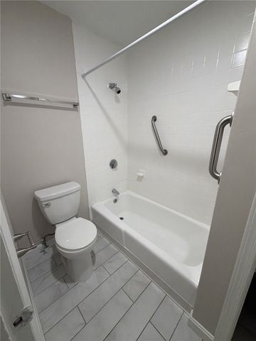3 Admiralty Drive 01-07, Middletown, RI 02842