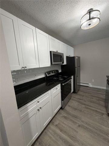 3 Admiralty Drive 01-07, Middletown, RI 02842