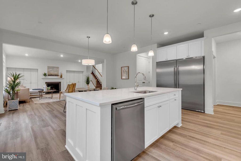 Image 13 of property listing at 6607 LOST FOX LN, Hanover, MD 21076