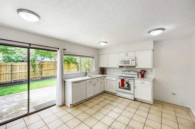 4117 Brookmoor Drive, Arlington, TX 76016