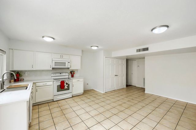 4117 Brookmoor Drive, Arlington, TX 76016