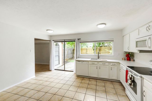 4117 Brookmoor Drive, Arlington, TX 76016