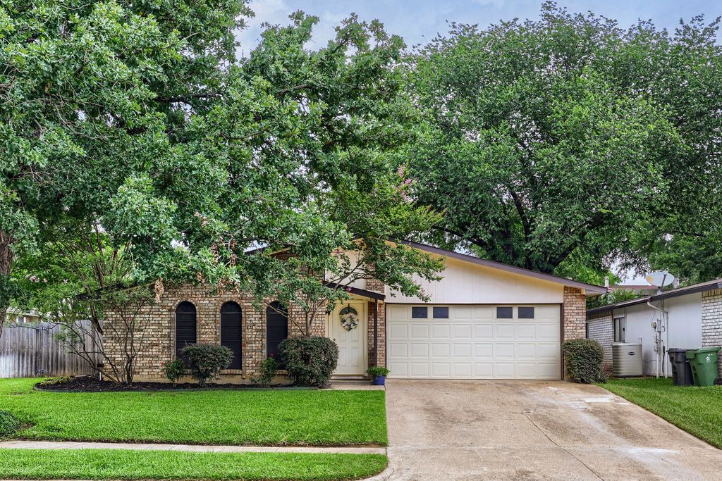 4117 Brookmoor Drive, Arlington, TX 76016