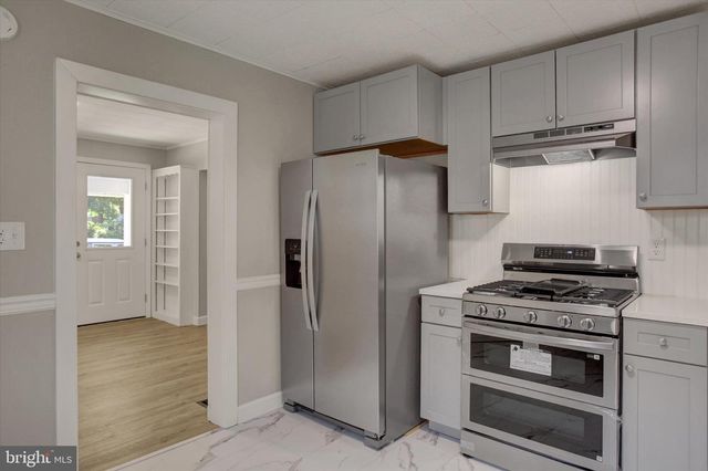 320 S PARK AVENUE, Mercersburg, PA 17236