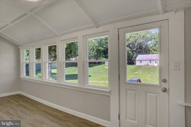 320 S PARK AVENUE, Mercersburg, PA 17236