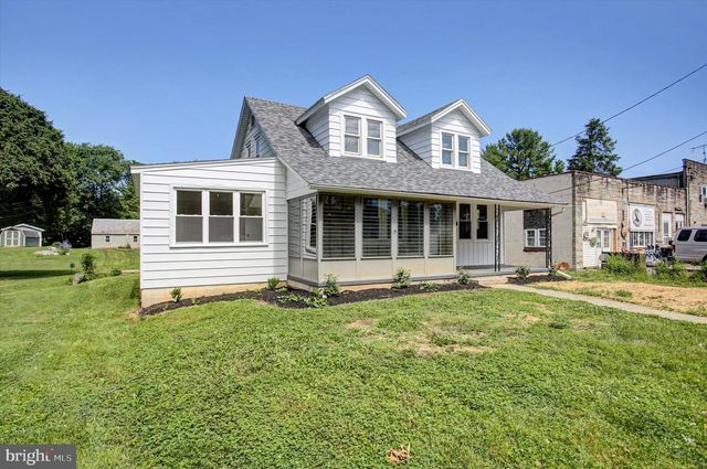 320 S PARK AVENUE, Mercersburg, PA 17236