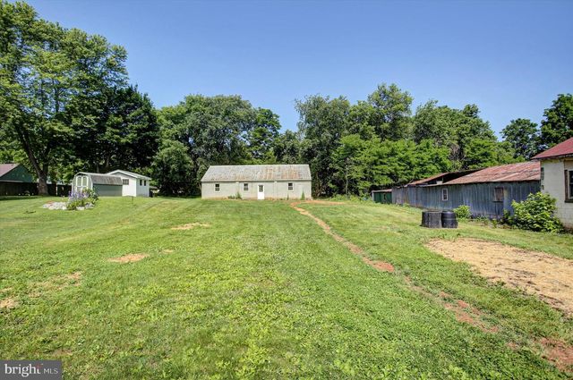 320 S PARK AVENUE, Mercersburg, PA 17236