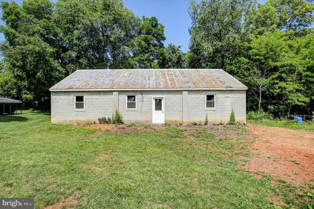 320 S PARK AVENUE, Mercersburg, PA 17236