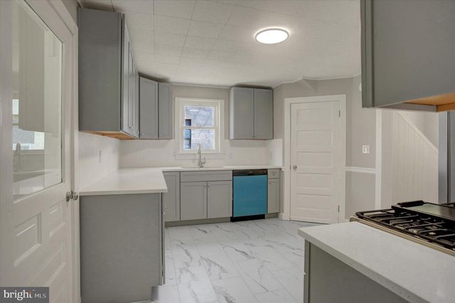 320 S PARK AVENUE, Mercersburg, PA 17236