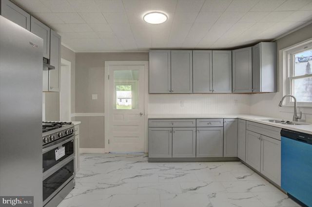 320 S PARK AVENUE, Mercersburg, PA 17236