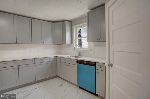 320 S PARK AVENUE, Mercersburg, PA 17236