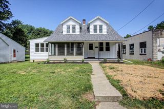 320 S PARK AVENUE, Mercersburg, PA 17236