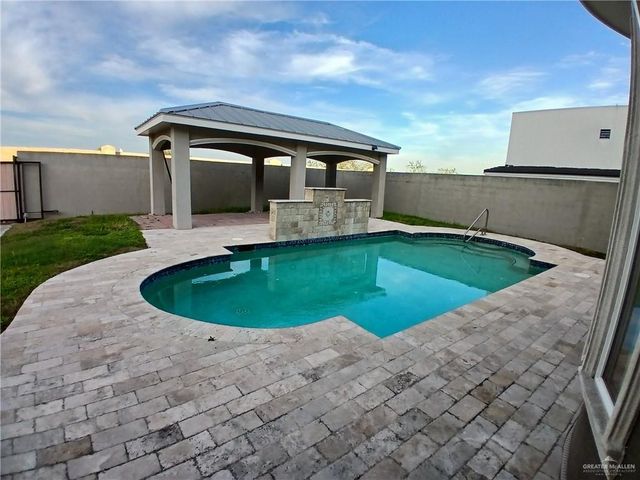 2423 W Hampton Avenue, Edinburg, TX 78539