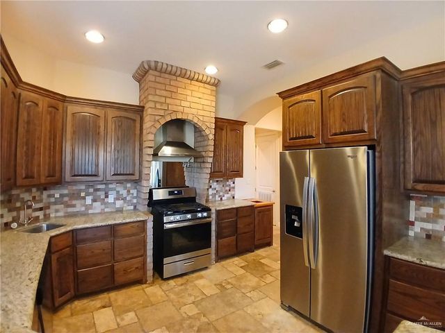 2423 W Hampton Avenue, Edinburg, TX 78539