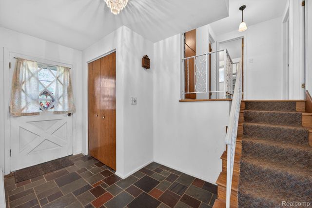 11035 White Oak Drive, Vienna Charter Township, MI 48420
