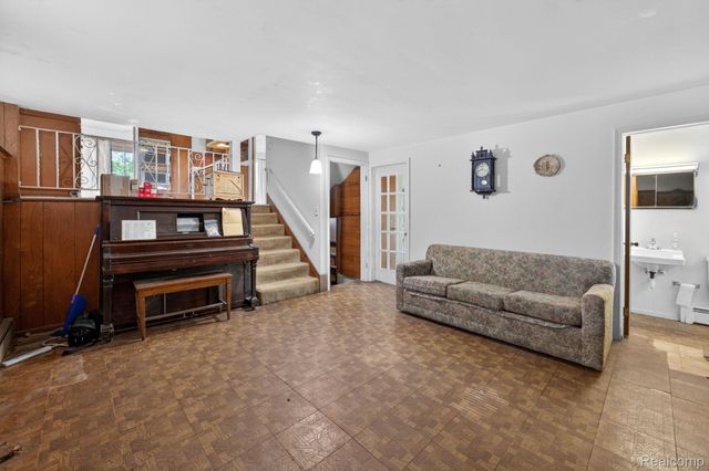 11035 White Oak Drive, Vienna Charter Township, MI 48420