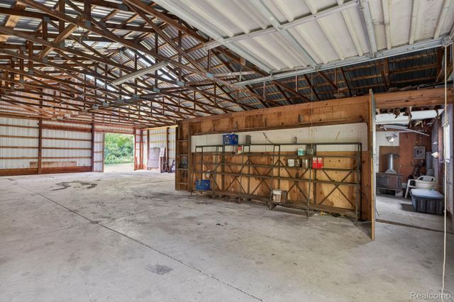 11035 White Oak Drive, Vienna Charter Township, MI 48420