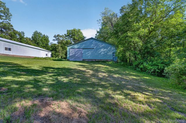 11035 White Oak Drive, Vienna Charter Township, MI 48420