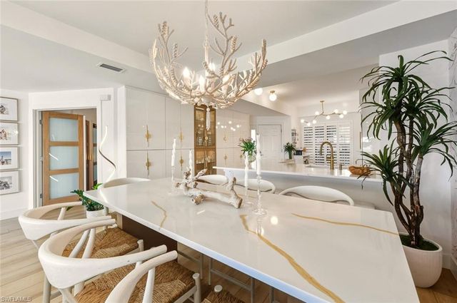 601 La Peninsula BLVD # 601, Naples, FL 34113