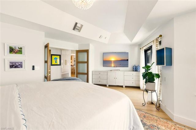 601 La Peninsula BLVD # 601, Naples, FL 34113