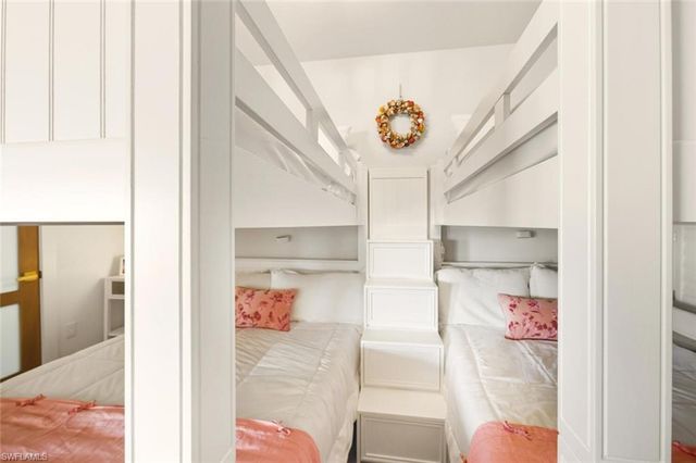 601 La Peninsula BLVD # 601, Naples, FL 34113