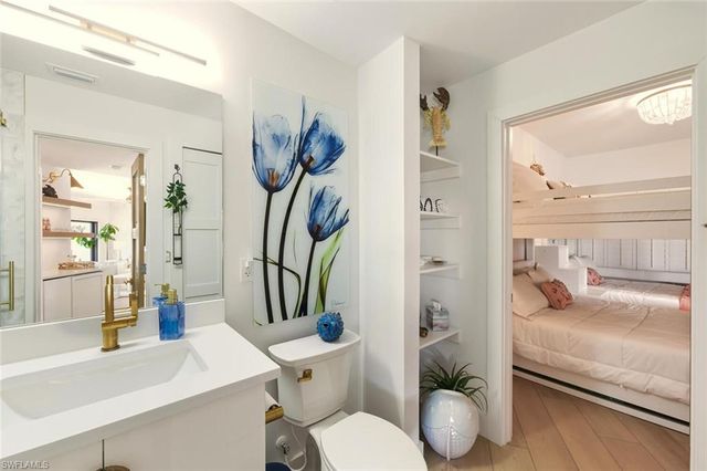 601 La Peninsula BLVD # 601, Naples, FL 34113