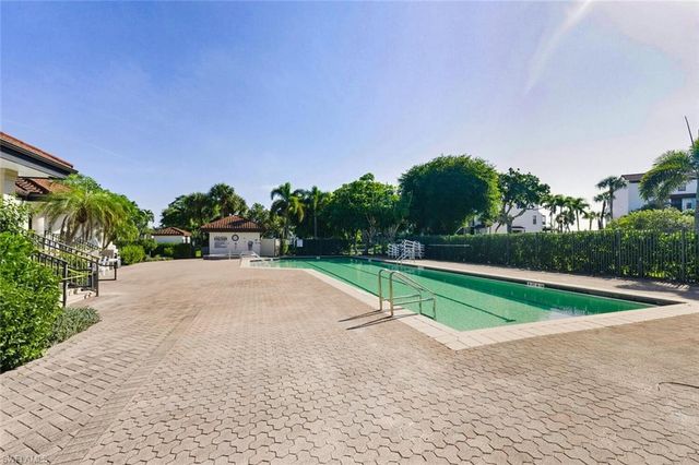 601 La Peninsula BLVD # 601, Naples, FL 34113