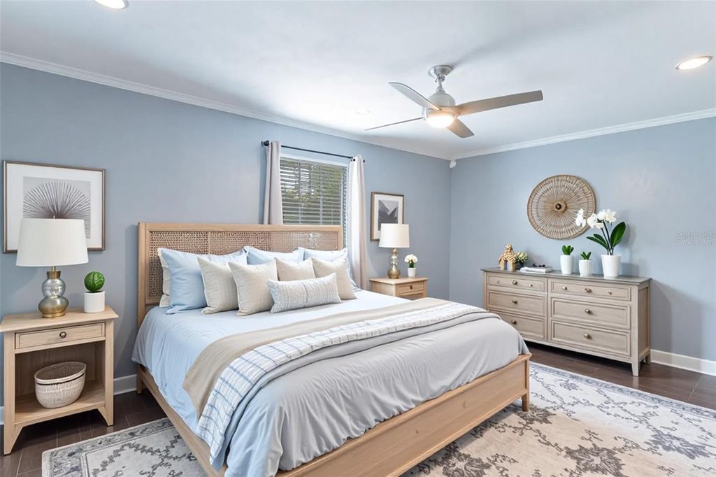 Image 3 of property listing at 109 REBECCA DRIVE NE, Winter Haven, FL 33881