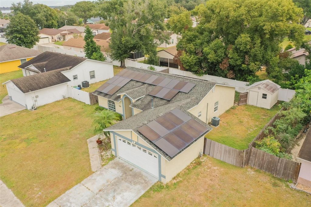 Image 21 of property listing at 109 REBECCA DRIVE NE, Winter Haven, FL 33881